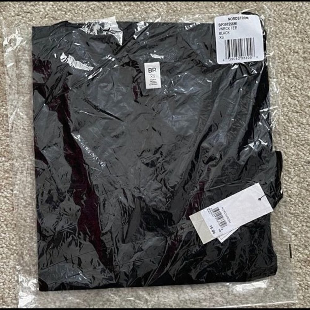 NWT BP Black V-Neck Short Sleeve Top - XS - Picture 3 of 3